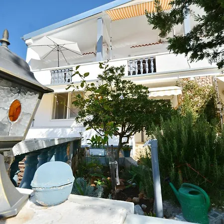 Aurora Apartamento Starigrad Paklenica