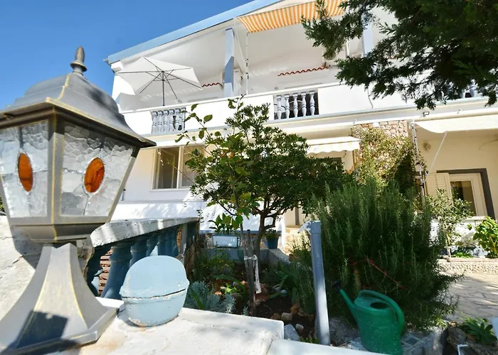 Aurora Lägenhet Starigrad Paklenica